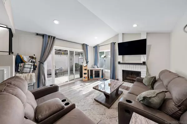 Santee, CA 92071,9560 Frank Way
