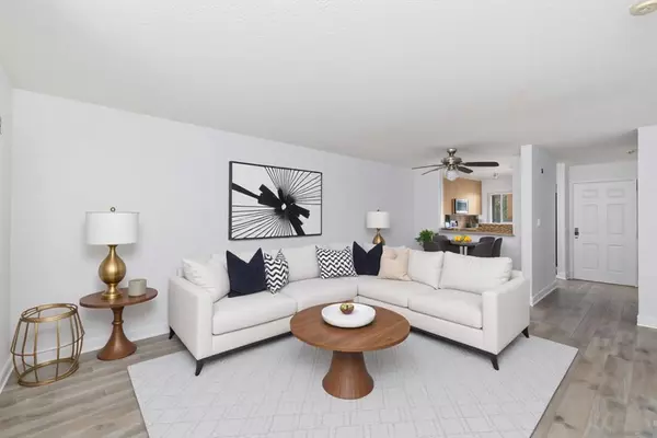 7405 Charmant Dr. 2306 #2306, San Diego, CA 92122