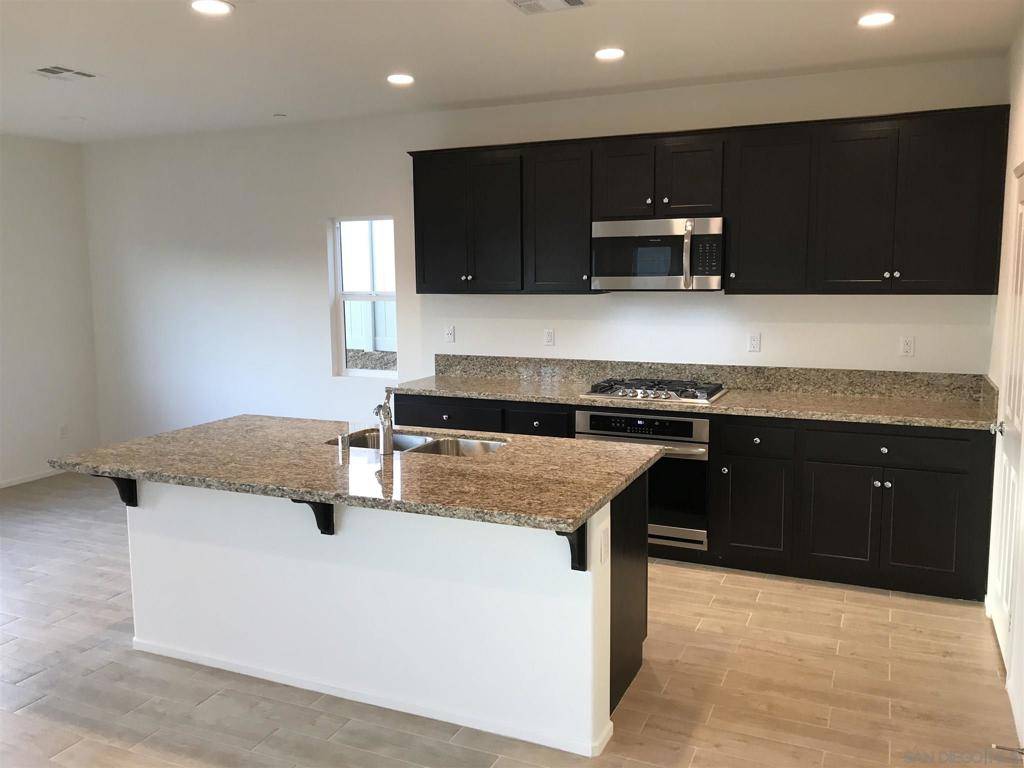 Fallbrook, CA 92028,35546 Asturian Way