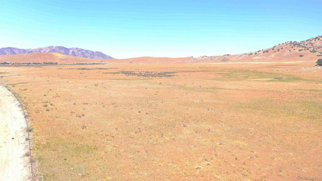 Tehachapi, CA 93561,N of Challenger and Hwy 58