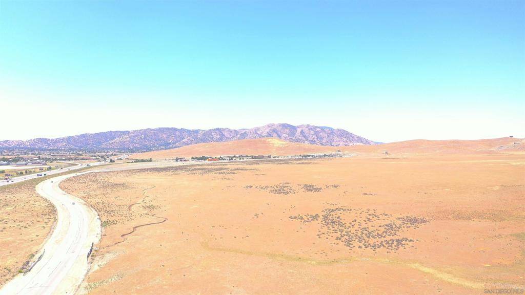 N of Challenger and Hwy 58, Tehachapi, CA 93561