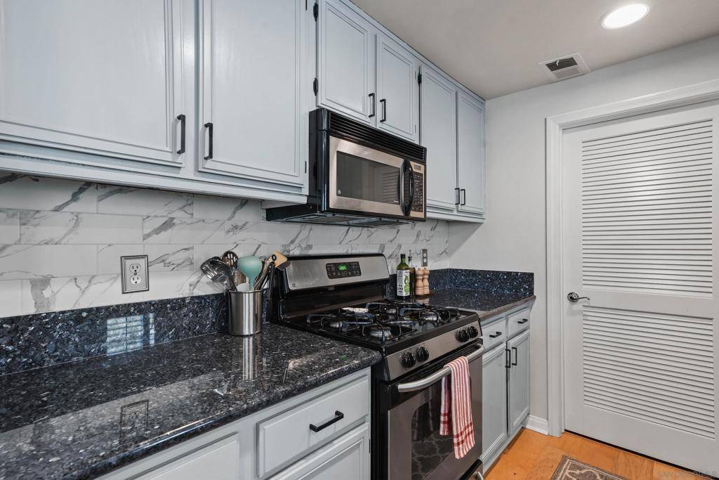 San Diego, CA 92128,13039 Evening Creek Dr S #36