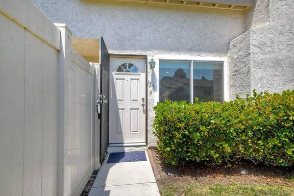 Encinitas, CA 92024,135 Countrywood Ln