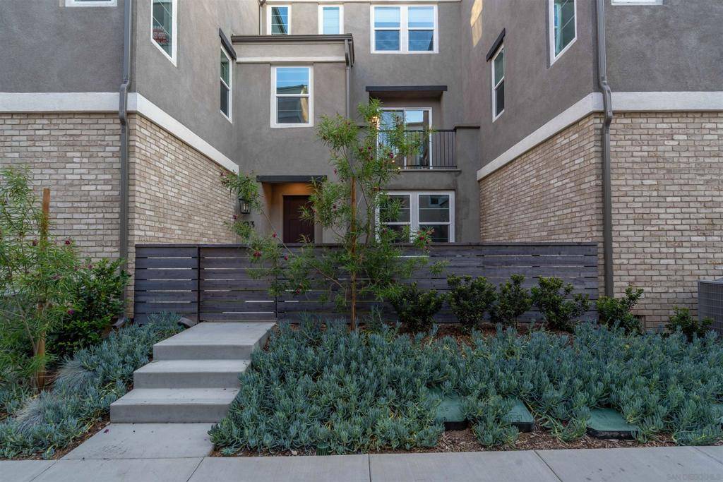 San Marcos, CA 92078,1221 Sunrise View #103