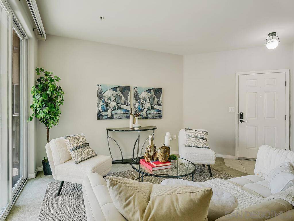 San Diego, CA 92101,1601 India St #208