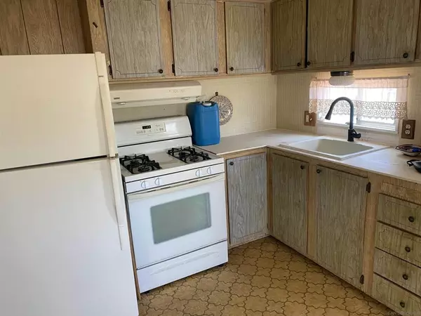 Oceanside, CA 92054,900 N Cleveland #89