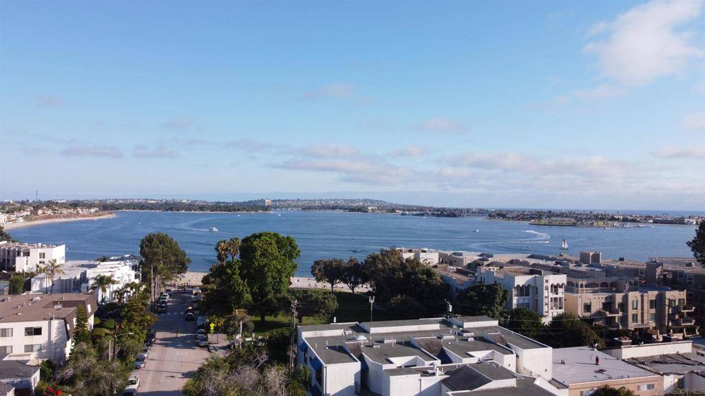 4135 Fanuel St, San Diego, CA 92109