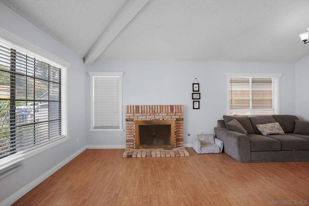 San Diego, CA 92114,7281 Danawoods Ct