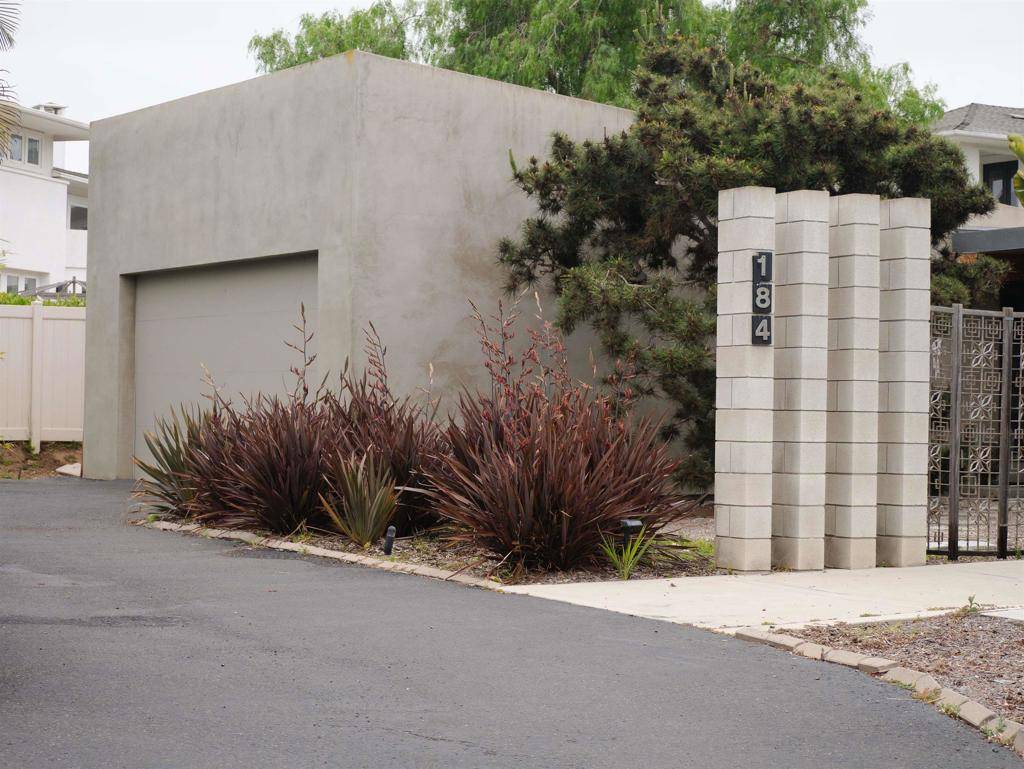 Encinitas, CA 92024,184 Andrew Ave