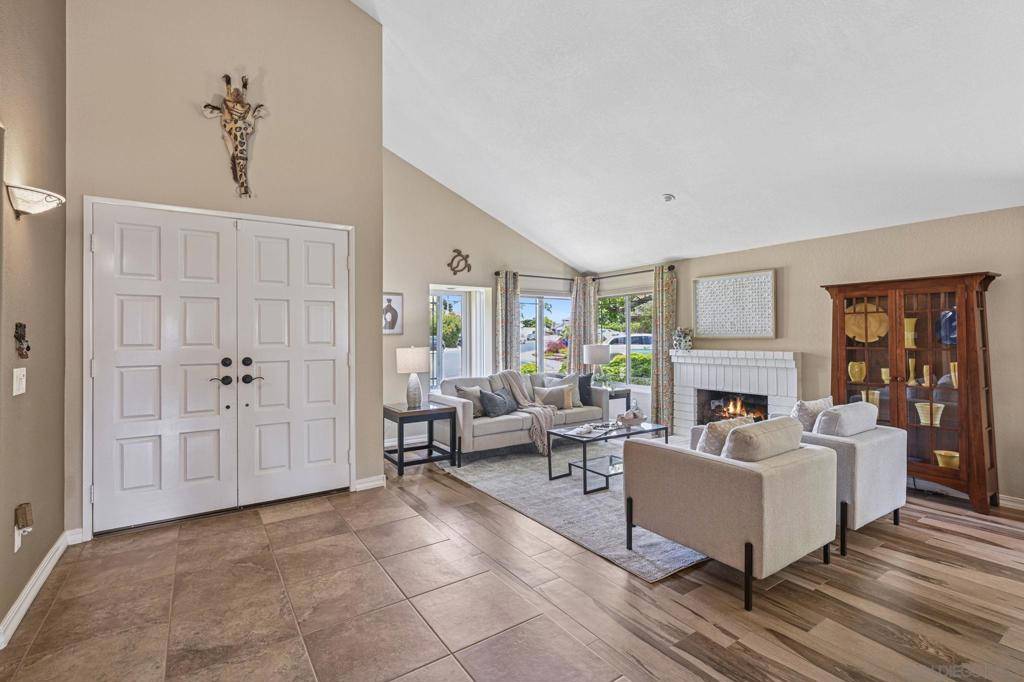 Encinitas, CA 92024,602 HOLLYRIDGE DRIVE