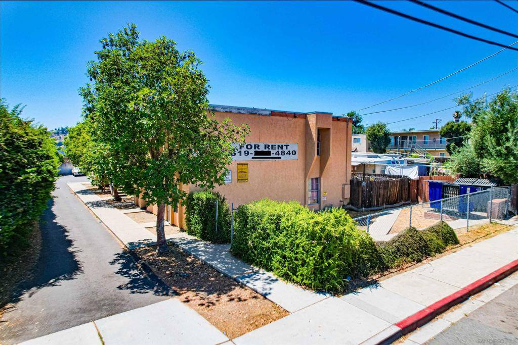 3404 Helix St, Spring Valley, CA 91977