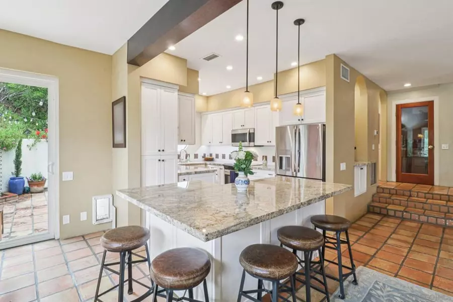 8358 Gilman Dr, La Jolla, CA 92037