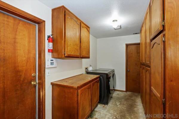 Apple Valley, CA 92308,9585 Juniper St