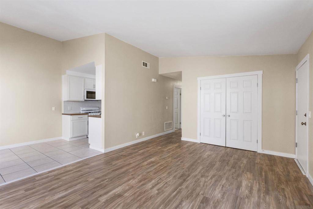 Oceanside, CA 92056,3569 Surf Pl