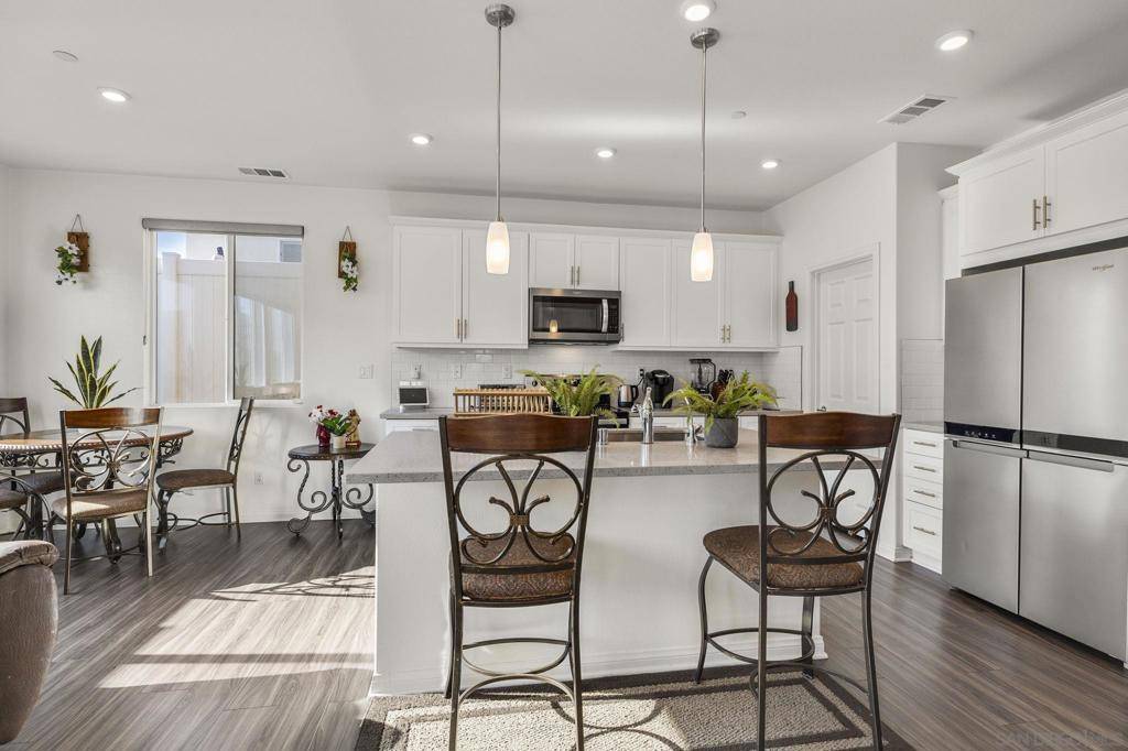 Lake Elsinore, CA 92530,532 Enzo St #75