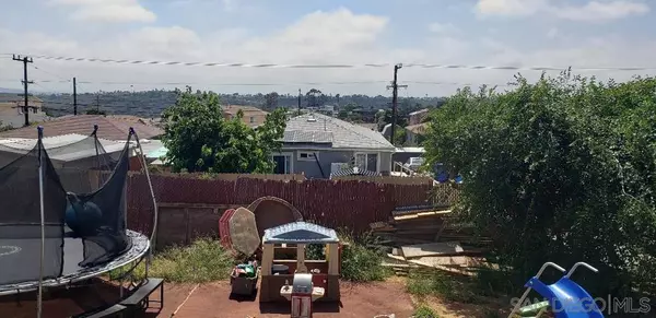 San Diego, CA 92111,2376 W Jewett Street
