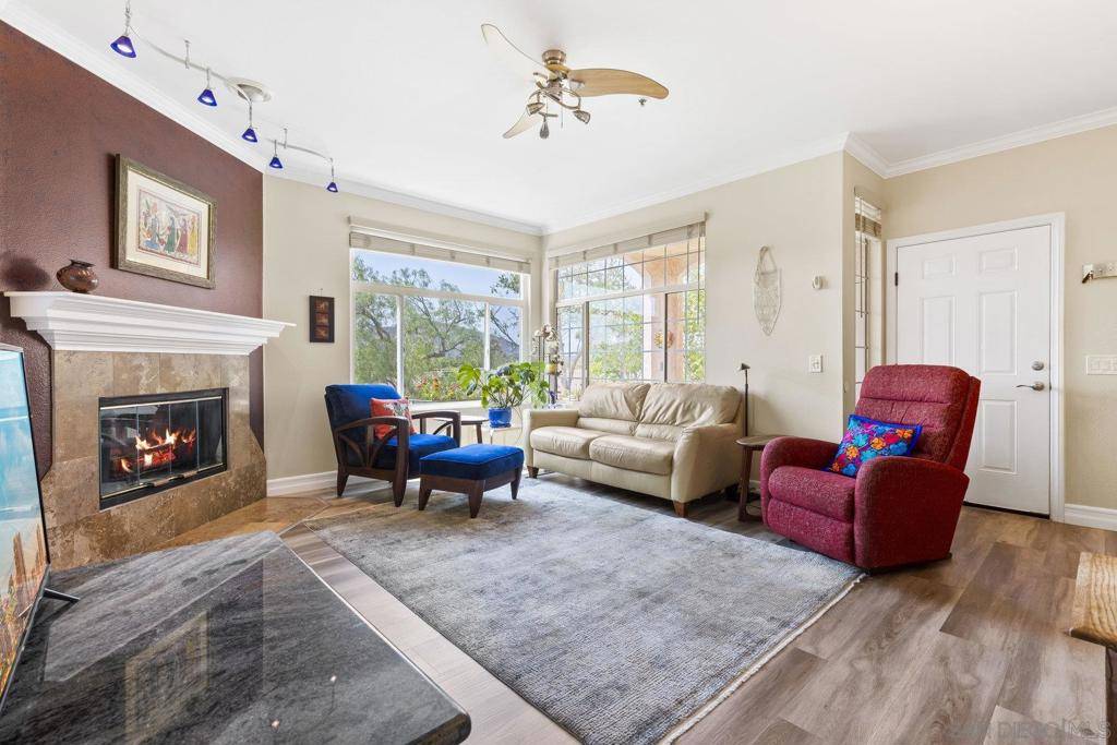 San Diego, CA 92128,18577 Caminito Pasadero #408