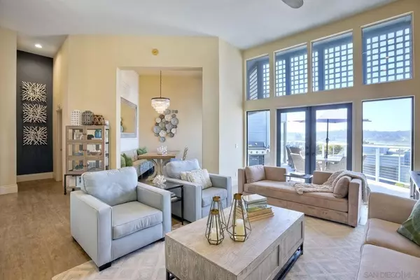 Del Mar, CA 92014,1043 Freedom Court