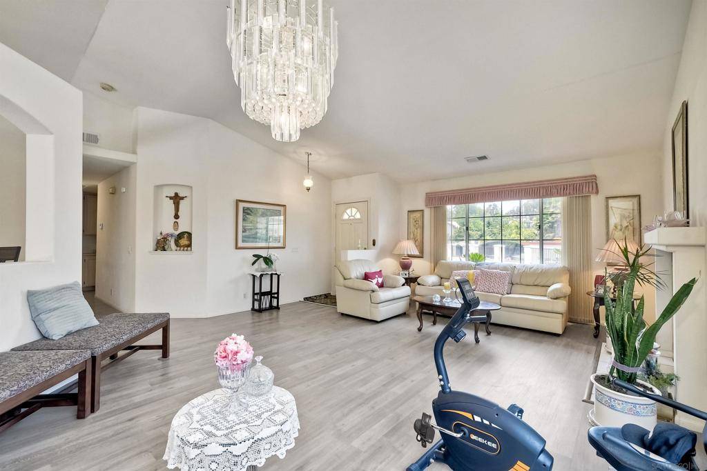 Escondido, CA 92026,1115 Metcalf Place