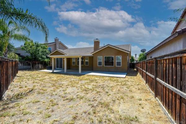 1854 Jasmine Ct, San Jacinto, CA 92583