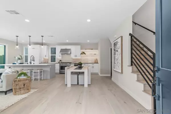 Encinitas, CA 92024,569 N Vulcan Ave