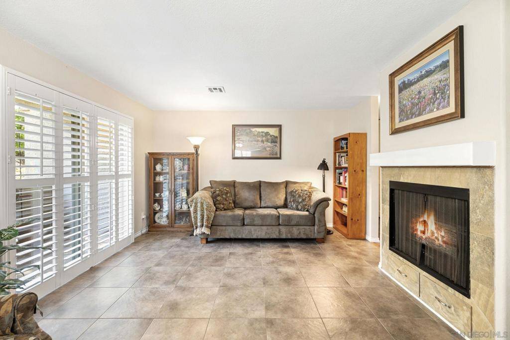 San Diego, CA 92129,10309 Azuaga St #37