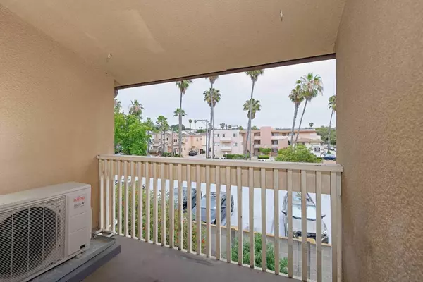 San Diego, CA 92109,1885 Diamond St #310