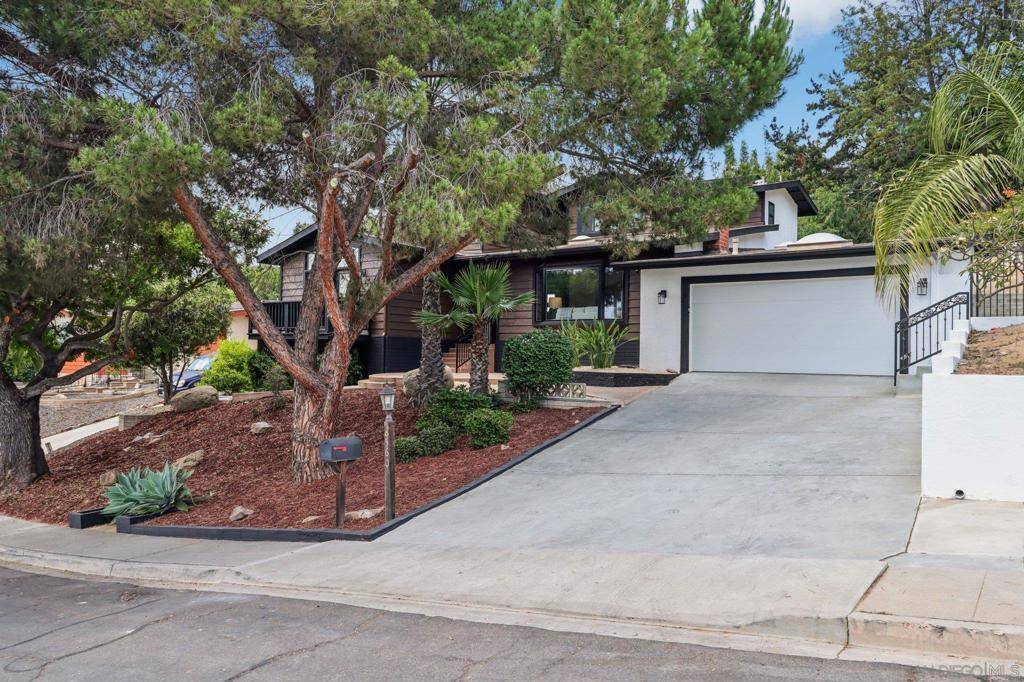 La Mesa, CA 91941,8560 Sunrise Ave