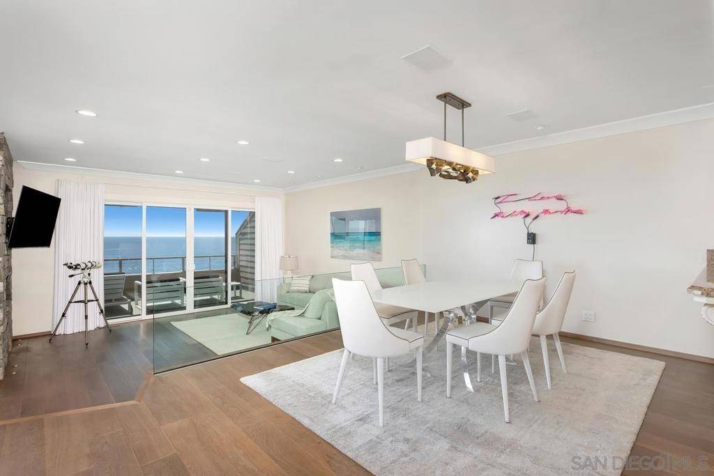 Del Mar, CA 92014,270 Surfview Ct