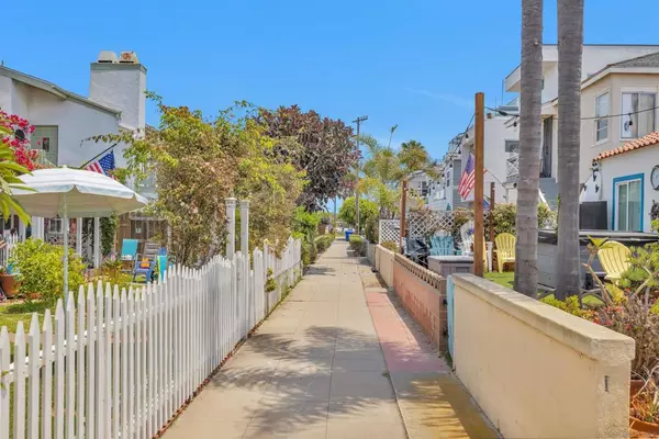 San Diego, CA 92109,821 Jamaica Ct