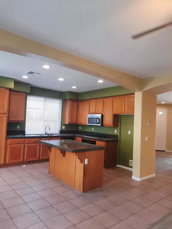 Oceanside, CA 92057,4641 PARTOW WY