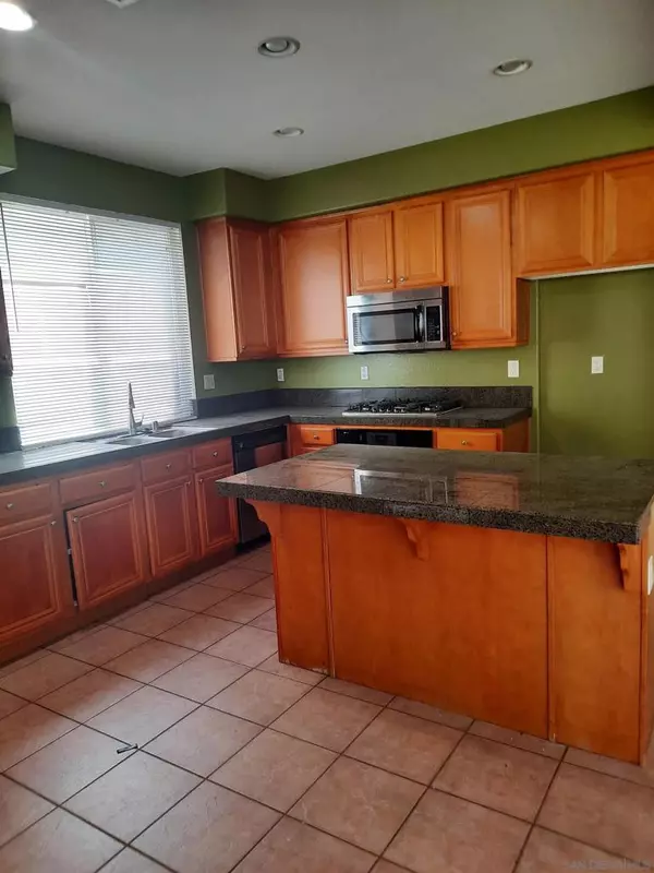 Oceanside, CA 92057,4641 PARTOW WY