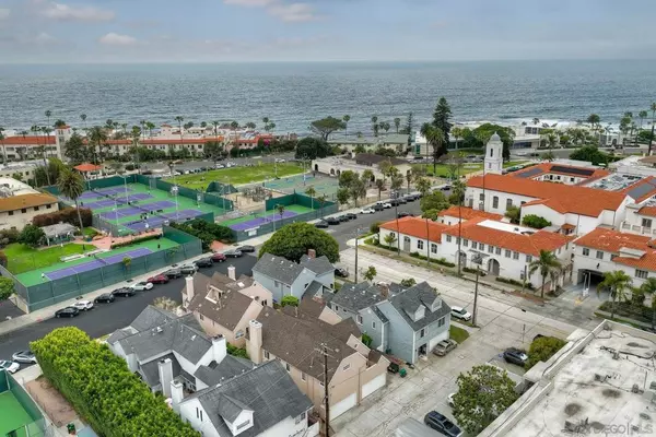 7635 Draper Avenue, La Jolla, CA 92037