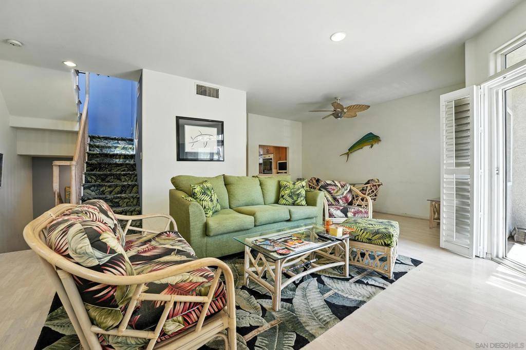 San Diego, CA 92109,3701 Riviera Dr #4