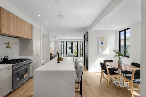 La Jolla, CA 92037,246 Playa Del Norte