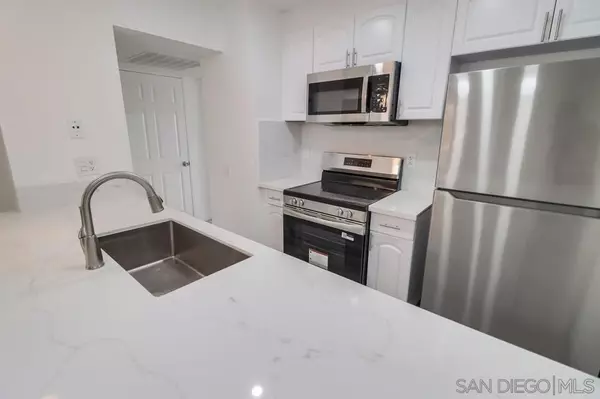 San Diego, CA 92115,4209 45th #8