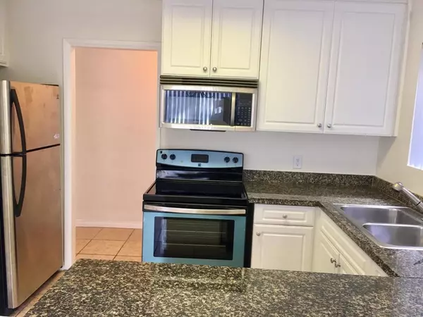 San Diego, CA 92127,17147 W Bernardo Dr #102