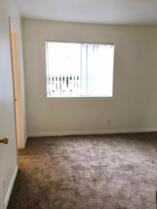 San Diego, CA 92127,17147 W Bernardo Dr #102