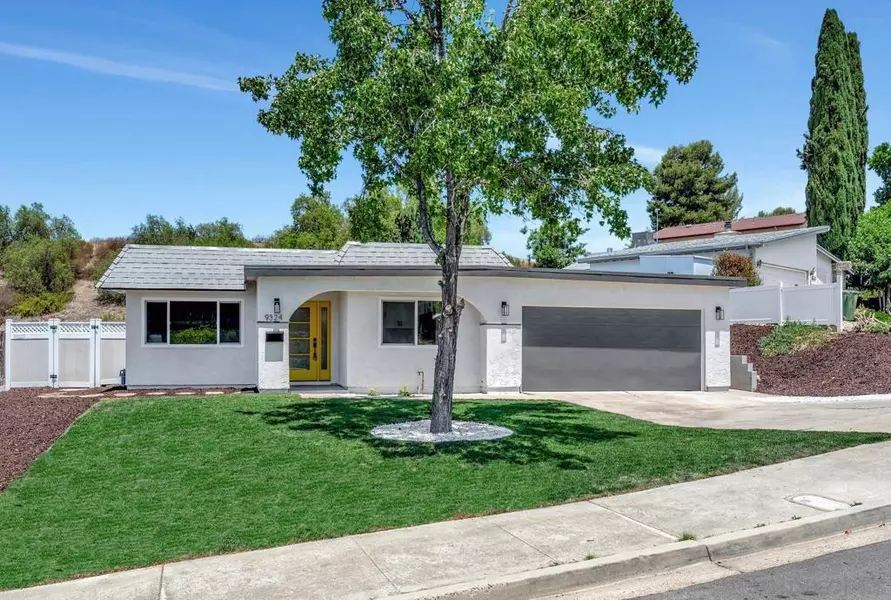 9324 Las Lomas Dr, Santee, CA 92071