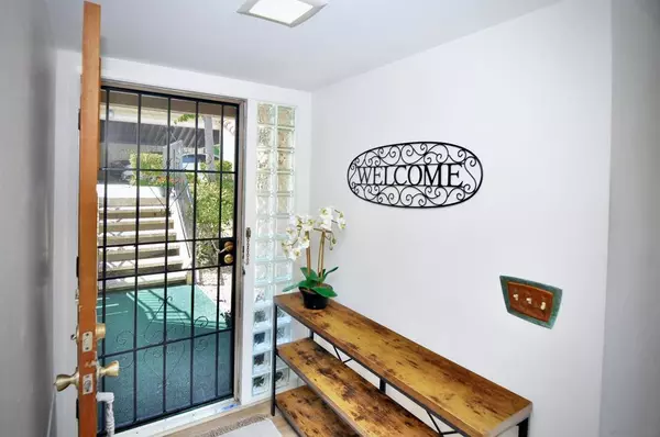 San Diego, CA 92128,17473 Plaza Abierto #30