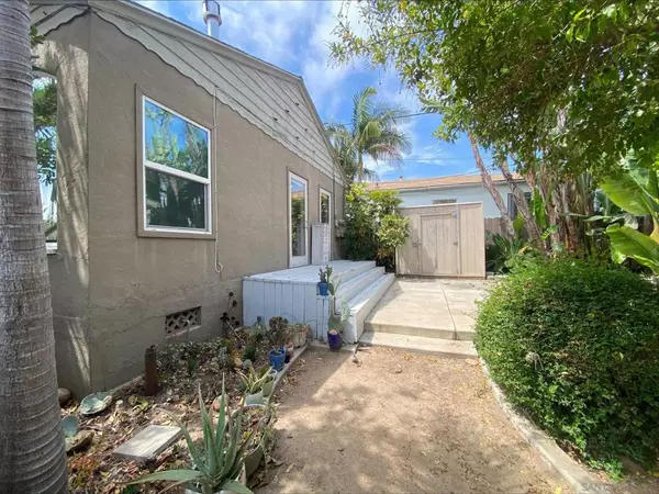 San Diego, CA 92104,3143 47 30th St.