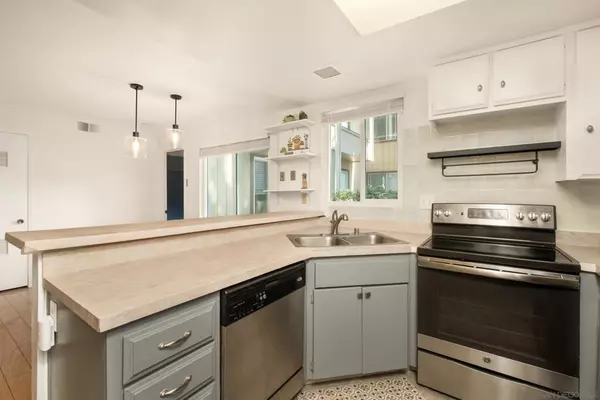 6544 College Grove Dr #71, San Diego, CA 92115