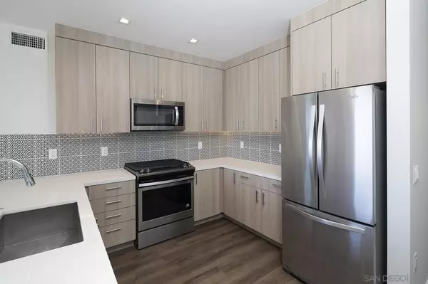 San Diego, CA 92110,3975 Old Town Avenue #13