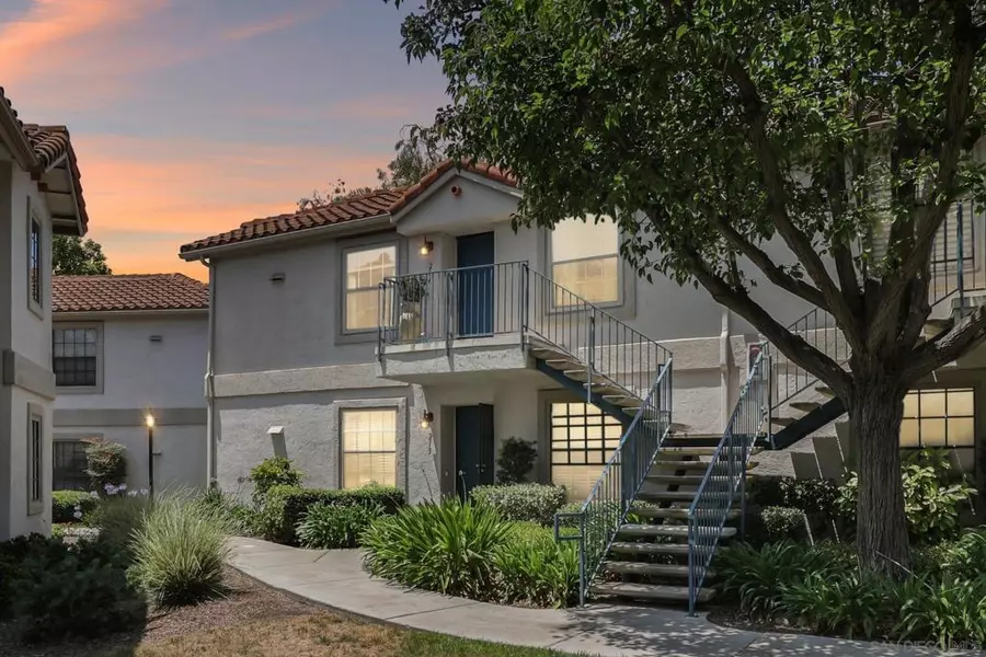10339 Azuaga St #214, San Diego, CA 92129
