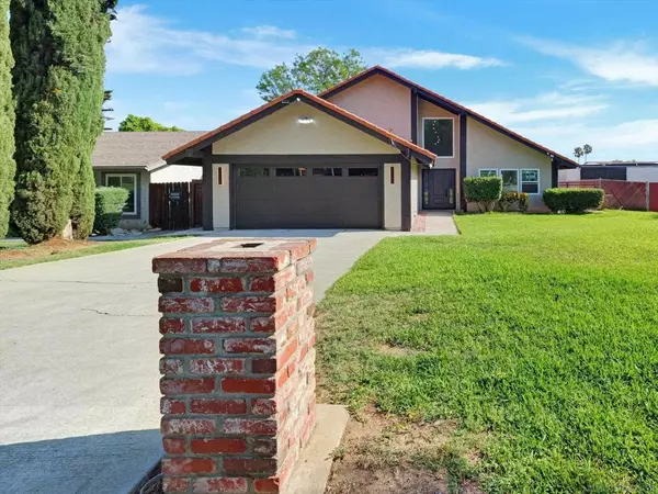 Corona, CA 92882,995 Bluecrest St