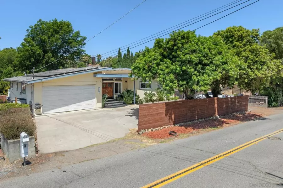 4236 Camino Paz, La Mesa, CA 91941