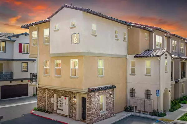 8383 Yellowstone St, Lemon Grove, CA 91945