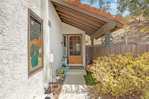 El Cajon, CA 92019,1627 Woodrun Place