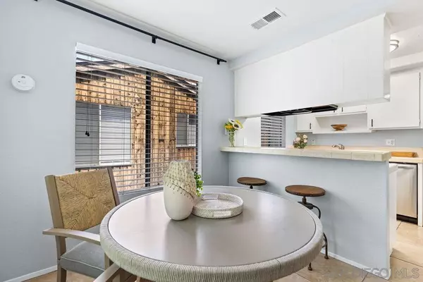 Alpine, CA 91901,2157 Arnold Way #324