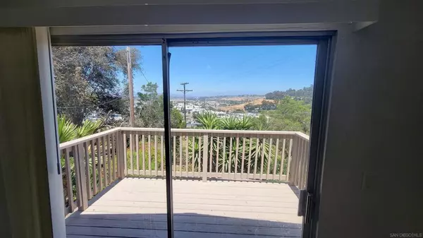 Oceanside, CA 92058,2402 Amick St